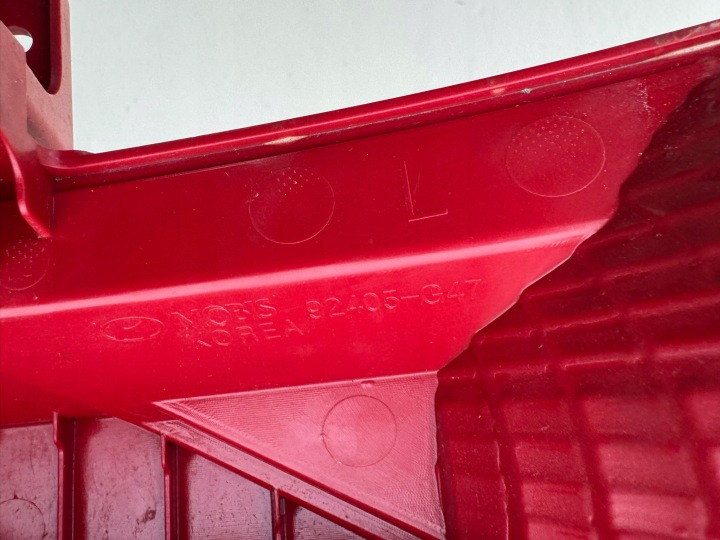 HYUNDAI I30 III 17-20R PHARE ANTIBROUILLARD ARRIÈRE GAUCHE 92405-G47