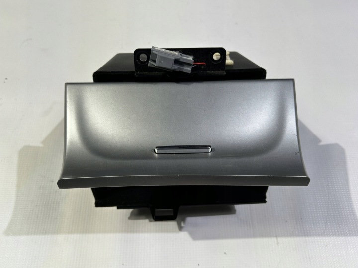 BOÎTE À GANTS CENTRAL TUNNELS AUX USB JEEP GRAND CHEROKEE 2011R-