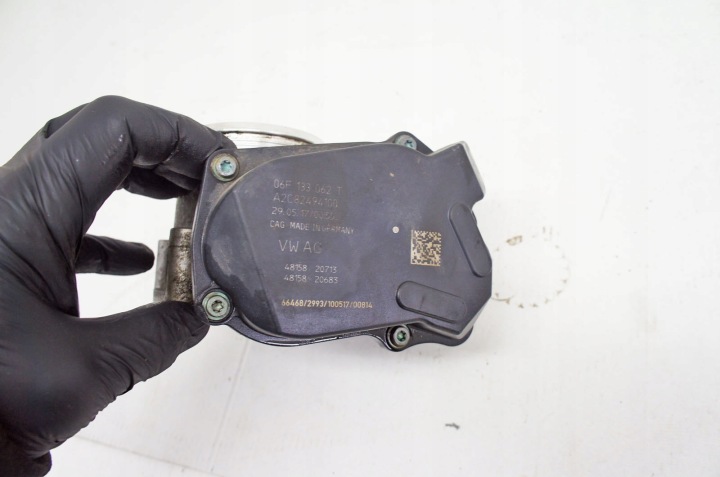 UP358 AUDI Q3 I 8U 2.0TFSI PAPILLON DES GAZ 06F133062T