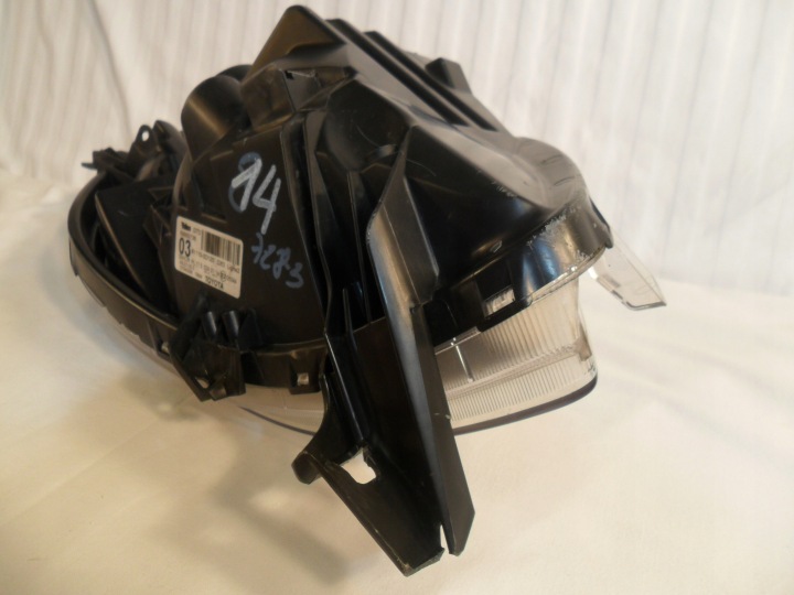PHARE DROIT AVANT PROJECTEUR EUROPE 81110-0D120 TOYOTA YARIS II 2 2006-