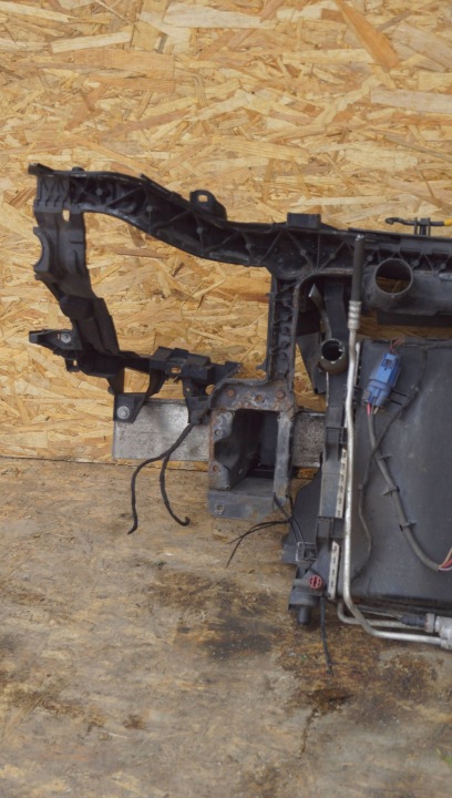 MERCEDES W169 LIFT PANNEAU AVANT 1.5B (D915)