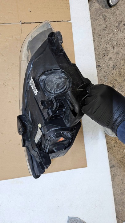 PHARE AVANT AVANT GAUCHE AUDI Q7 4L XÉNON 4L0941003A