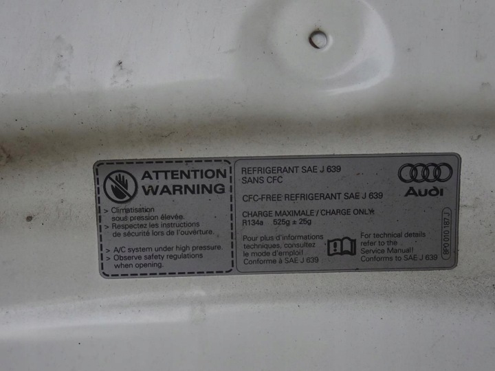 AUDI A3 8P LIFT 08-12 CAPOT COUVERCLE MOTEUR OEM LY9C