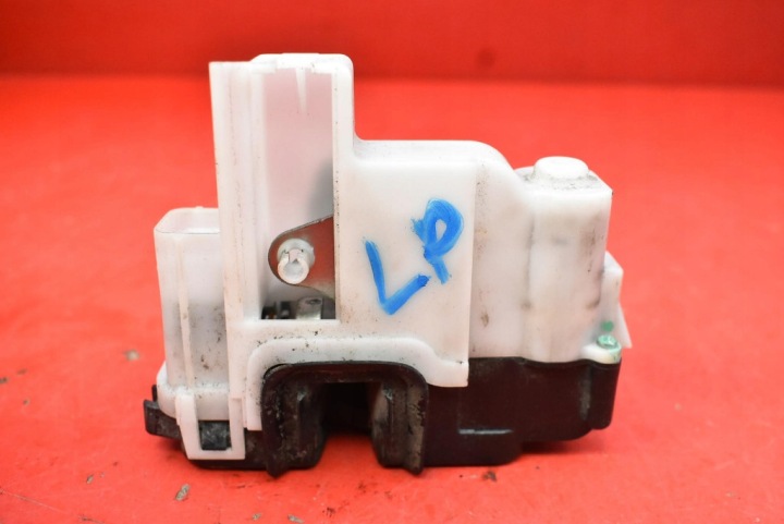 SERRURE DE PORTE GAUCHE AVANT AVANT EUROPE 51785924 FIAT 500 2 II 3D HAYON 08-15