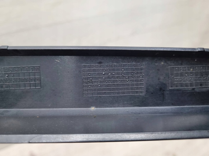 BMW X6 G06 2020 AVANT CÔTÉ GAUCHE ÉLÉMENTS DE FIXATION