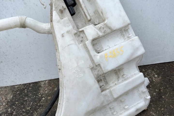RÉSERVOIR LAVE-GLACES BMW 5 (F10) 13264011 DIESEL 2010