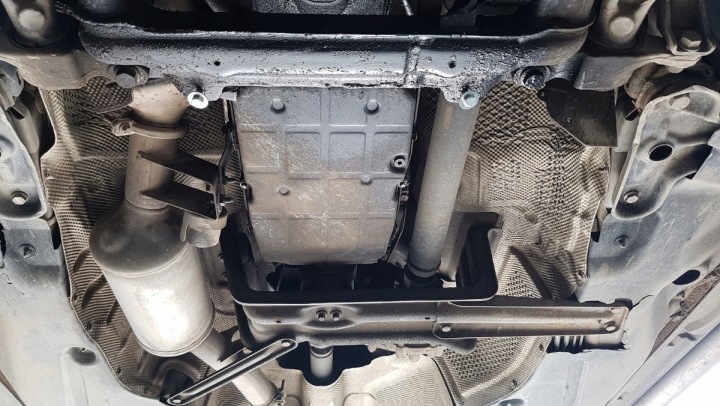 ACIER PROTECTION MOTEUR MERCEDES ML W164 (2005-2011)