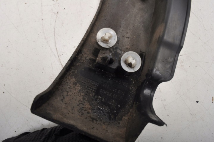 CITROEN C4 III MOULURE GARDE-BOUE GAUCHE ARRIÈRE 9831344880