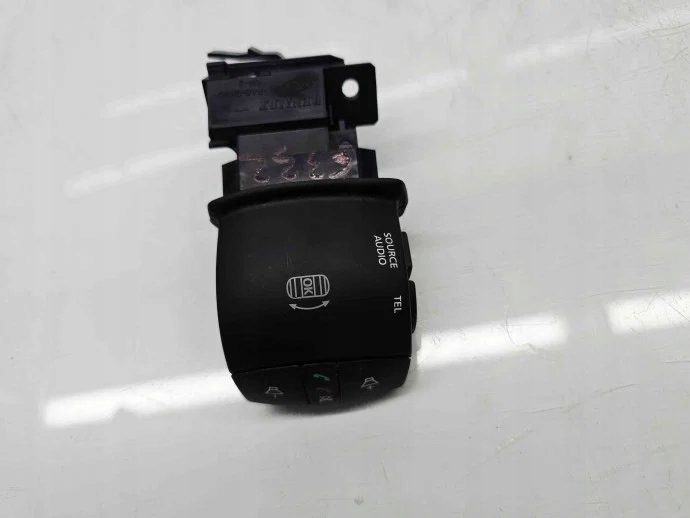 BOUTONS CAOUTCHOUC RENAULT SCENIC 3 (J95) RESTYLAGE [FABR 2009-2015] 25552