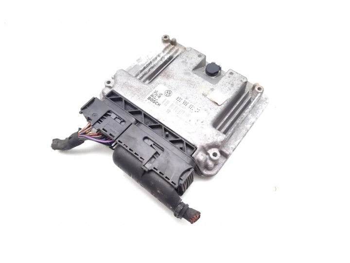 VW PASSAT CONTRÔLEUR MODULE ECU 1.9 TDI DIESEL 77KW (105 HP) 03G906021DP