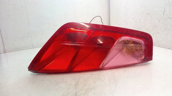 PROJECTEUR GAUCHE PHARE AVANT FIAT LINEA