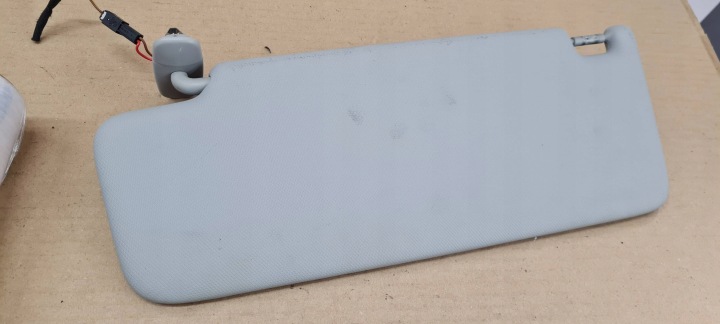 PROTECTION PARE-SOLEIL AUDI OE 8V5857552