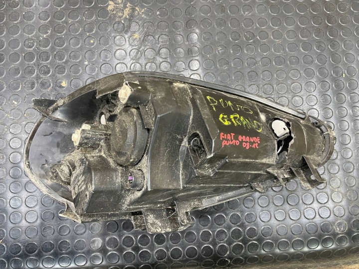 FIAT GRANDE PUNTO EVO 09-18 PHARE GAUCHE AVANT AVANT