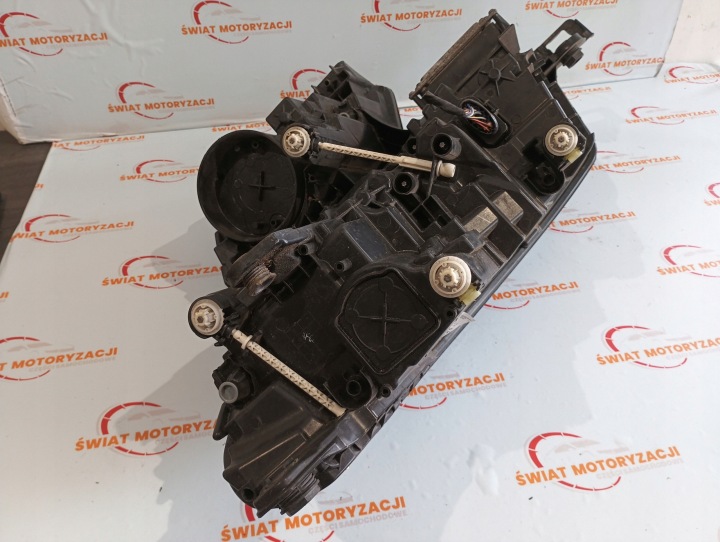 SKODA KODIAQ 19R PHARE DROITE AVANT 567941016F 7P5941591AJ ANGLAIS