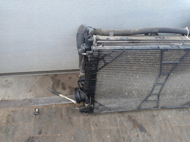 OPEL INSIGNIA A 2.0 CDTI DTH RADIATEUR WODY/KLIMATYZACJI/WENTYLATOR JEU
