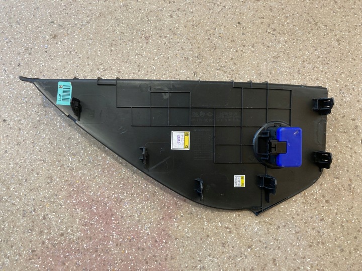 ZASLAPKA LATÉRALE TABLEAU DE BORD INSTRUMENTATION DROITE CÔTÉ HYUNDAI IONIQ 5 84785GI100