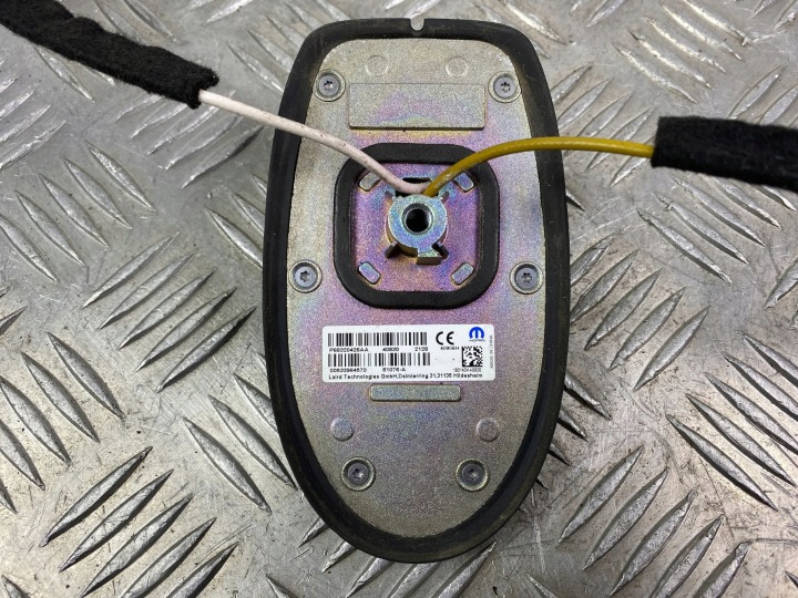 2019 JEEP COMPASS ANTENNE RADIO P68320426AA