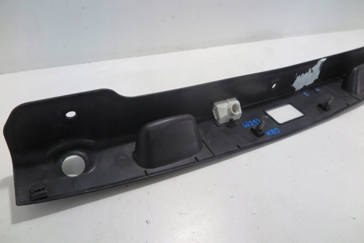 WYKONZENIE COUVERCLES COUVERCLES DE COFFRE MERCEDES-BENZ E (W212) A2127501293 2.99L
