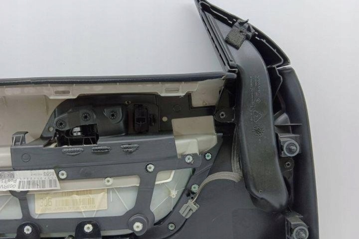 COLLECTEUR AVANT DROITS PORTES VOLVO V50 (MW) 30755293 1.6L DIESEL 81KW