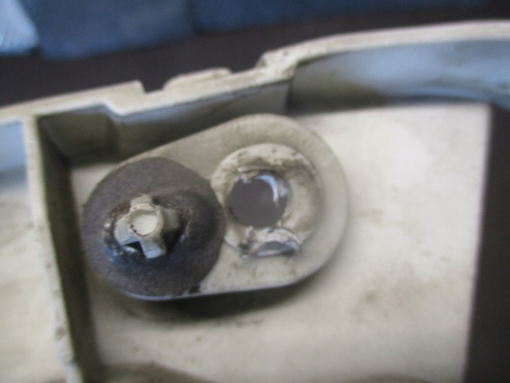 GLISSIÈRE DROIT ARRIÈRE 8V41-17E850A FORD KUGA I 08-13R.