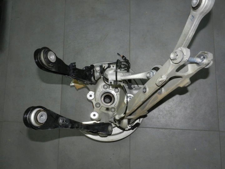 BMW M8 F91 ROTULE DE DIRECTION DROITE ARRIÈRE BRAS DE SUSPENSION 8092980