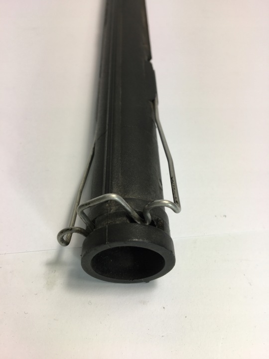 PROTECTION SILOWNIKA CAPOTS MERCEDES W201 190 2018870583 OEM EN TRÈS BON ÉTAT ÉTAT