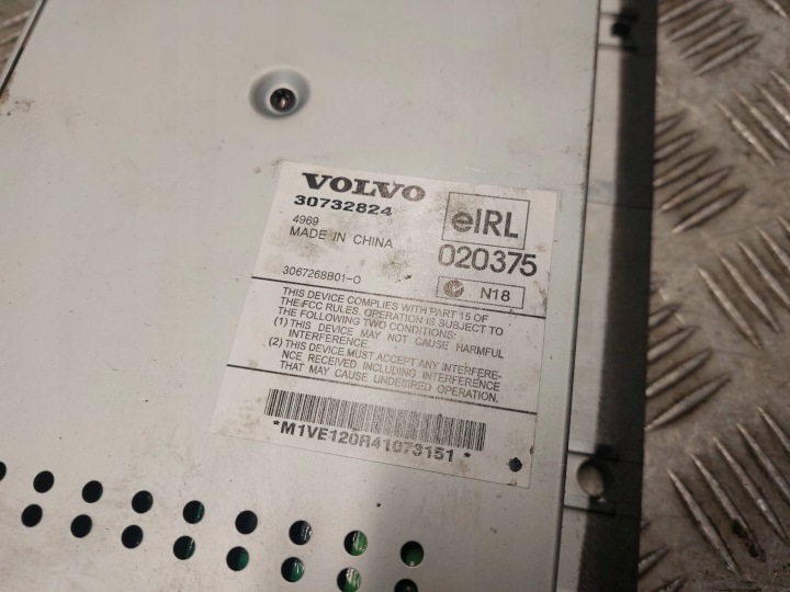 RADIO LECTEUR AMPLIFICATEUR VOLVO V50 I 30752371-1 30732824