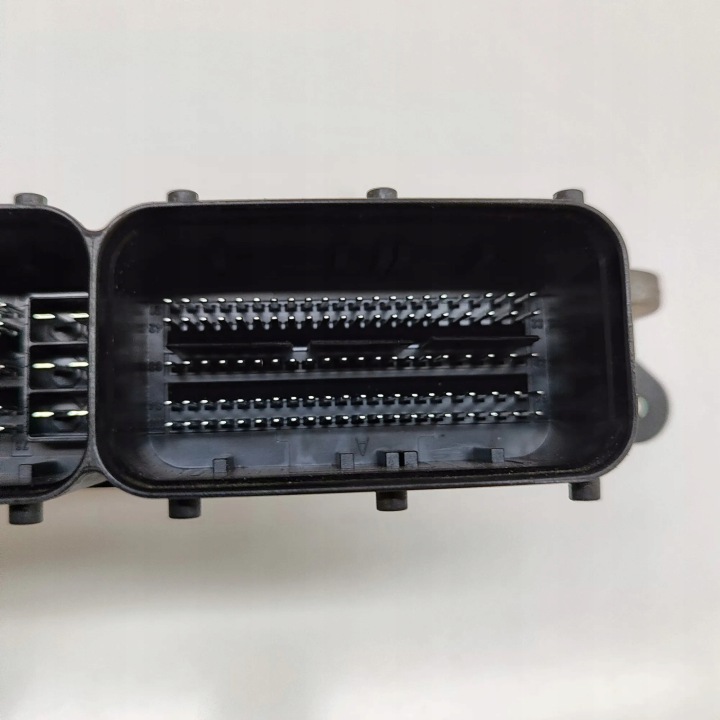 ORDINATEUR MOTEUR ECU SKODA SUPERB III ESTATE (3V5) 0281031066 1.6L DIESEL
