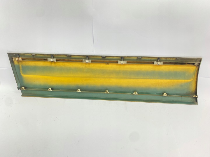 LARGE MOULURE LATÉRALE CHROME PORTES DROITE AVANT MERCEDES W124 1246901640