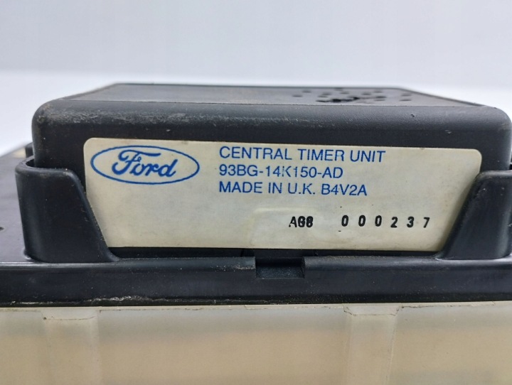 FORD MONDEO MK II 1998 BOÎTES FUSIBLES