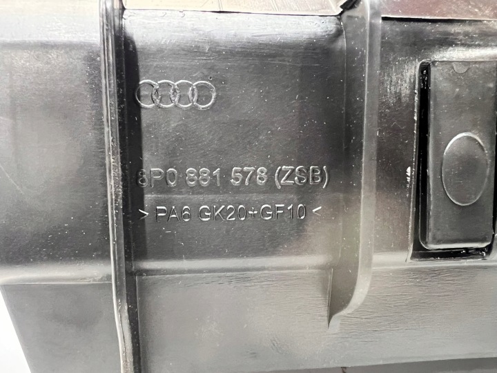 BOÎTE À GANTS SIÈGES DROIT AUDI A3 8P LIFT 8P0881578
