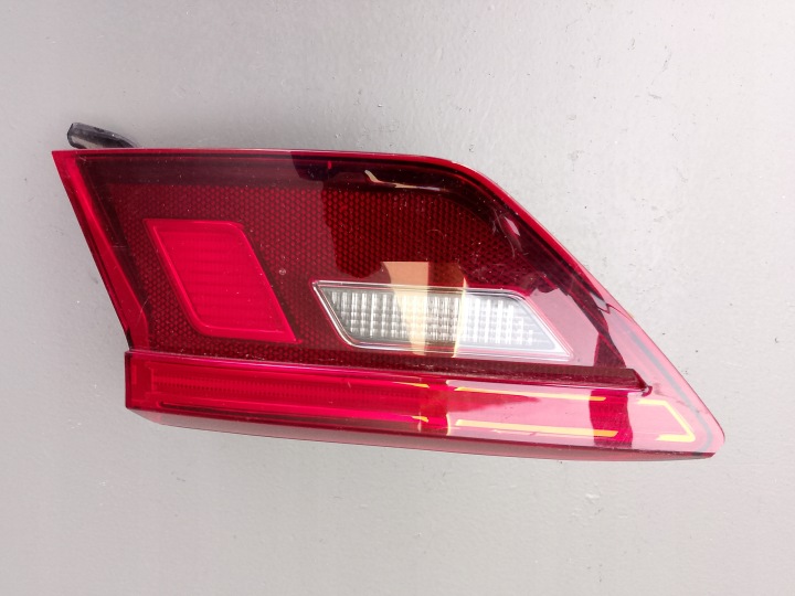 VW TIGUAN II 2 2017- PHARE LED DANS COUVERCLE DE COFFRE ARRIÈRE DROITE DROIT ARRIÈRE 5NA945094F ÷
