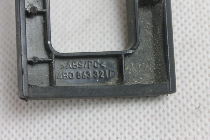 CHÂSSIS BOUCHON PROTECTION COMMUTATEUR D'URGENCE TABLEAU DE BORD DÉCOR AUDI A6 C5