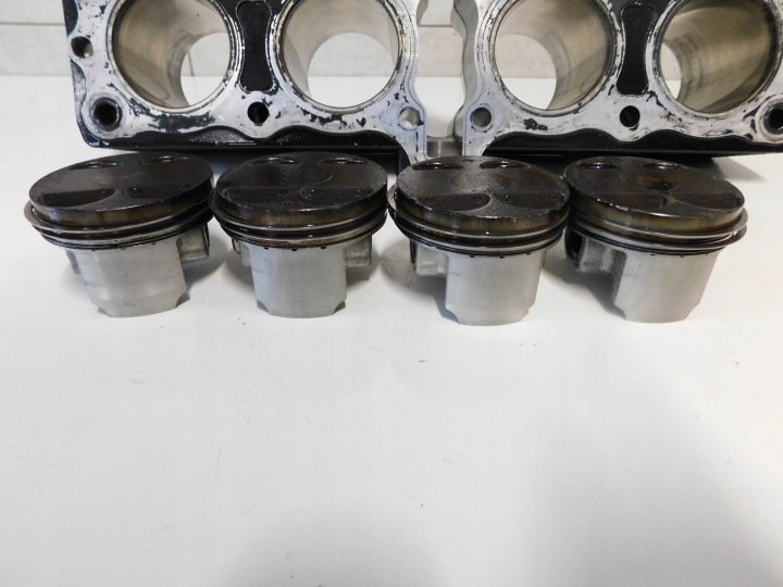 SUZUKI GSF 650 P706 05-06 PISTON PISTONS