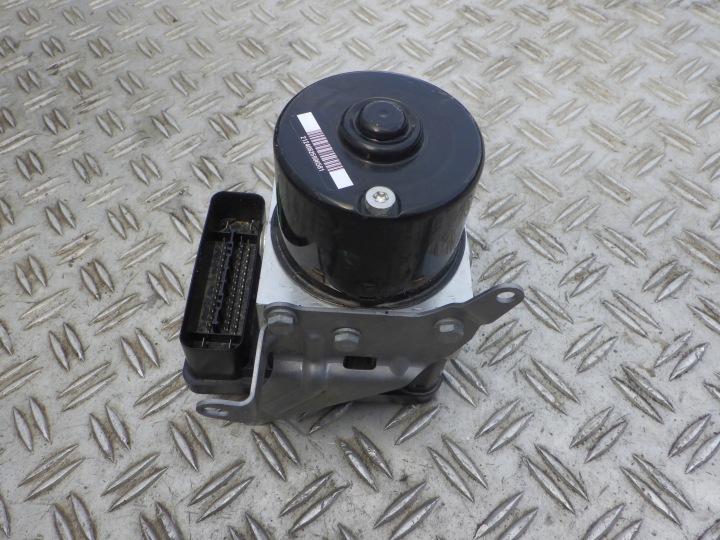 POMPE DE FREIN ABS BMW E87 6784764-01