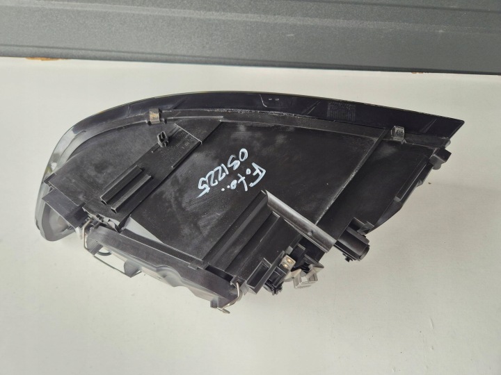 PHARE AVANT DROITE VOLVO V50 VOLVO S40 II 30698890