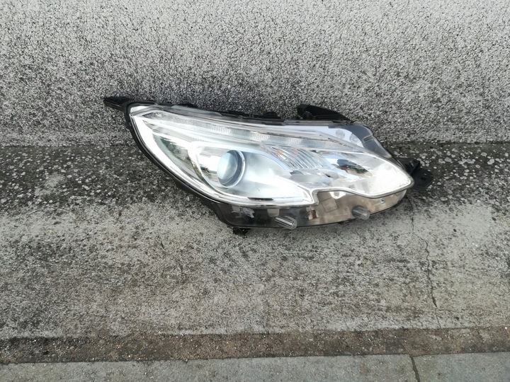 PEUGEOT 2008 I 1 LAMP FRONT FRONT RIGHT SILVER EUROPE ORIGINAL photo 1 - milautoparts-fr.ukrlive.com