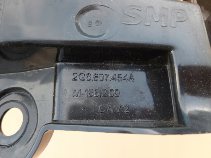VW POLO VI GLISSIÈRE PARE-CHOCS ARRIÈRE DROIT 2G6807454A 2G6807394D