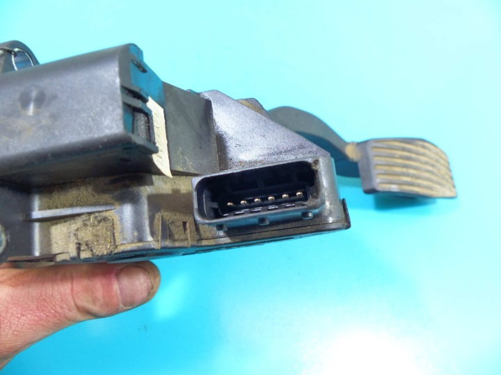 PÉDALE GAZ POTENTIOMÈTRE FIAT GRANDE PUNTO 1.3 JTD 55702020