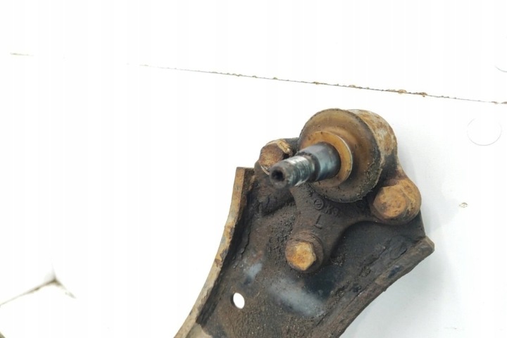 AVANT WYGIETY GAUCHE BRAS DE SUSPENSION VW CADDY III FURGON (2KA, 2KH, 2CA, 2CH)