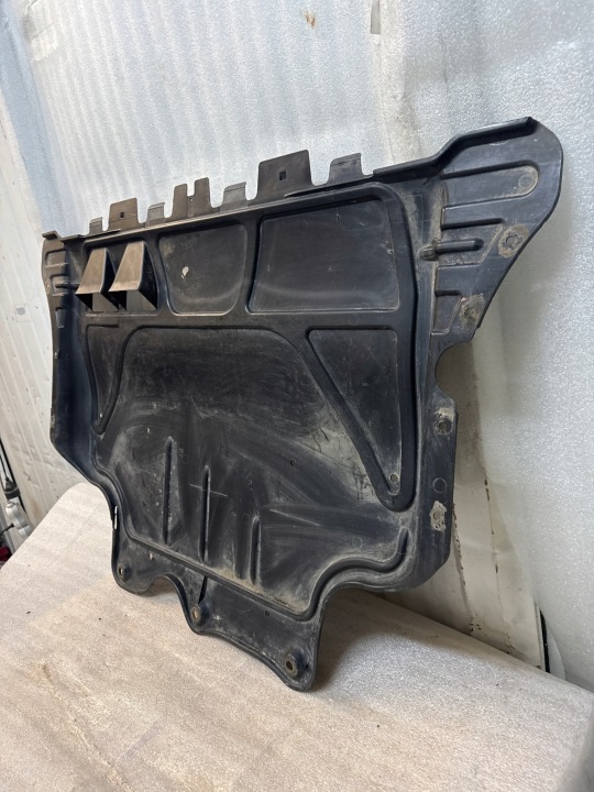 PLAQUE PROTECTION SOUS MOTEUR CUPRA FORMENTOR 5FF 3Q0825235A