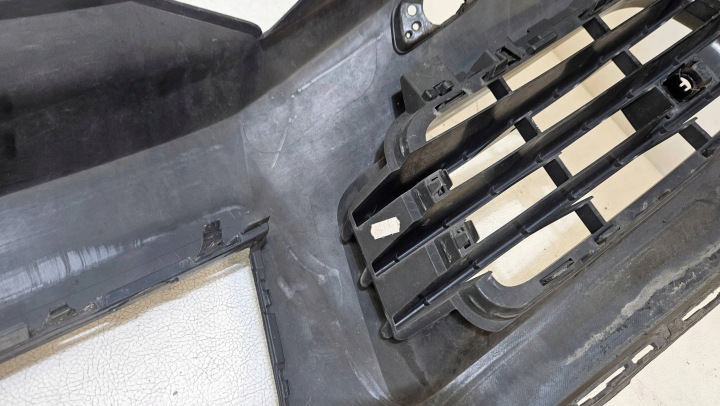 PARE-CHOCS AVANT AVANT VW TOUAREG II 7P 7P6 7P6807221B