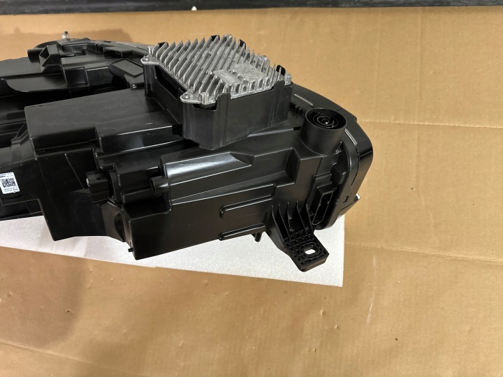 PHARE AVANT FORD KUGA MK3 3 III LIFT COMPLET LED 24- RH PV4B-13E016-AF