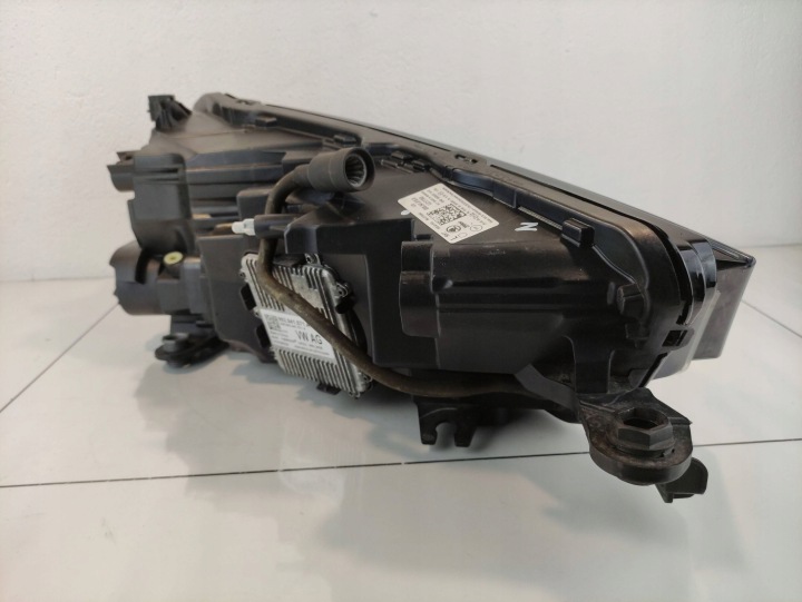 SKODA FABIA MK IV 4 PHARE GAUCHE AVANT COMPLET LED EUROPE 6VB941015B