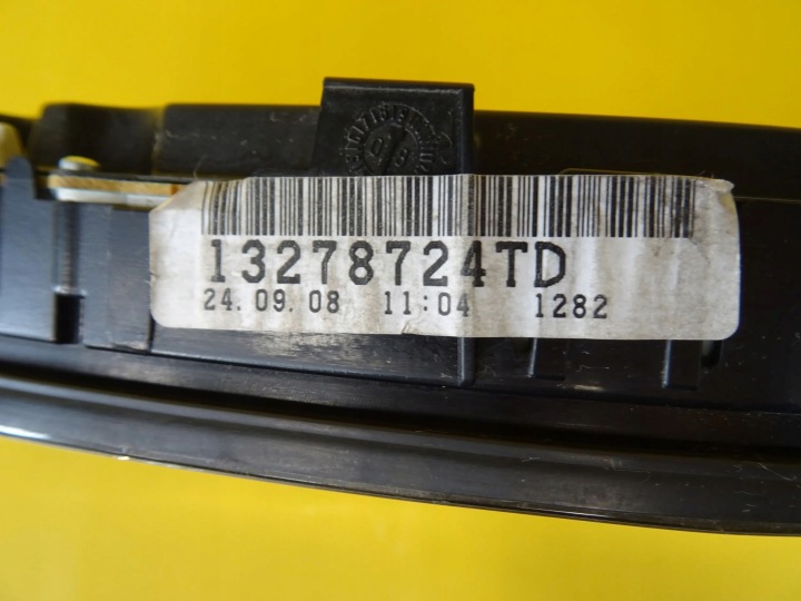 COMPTEUR COMPTEUR TABLEAU DE BORD OPEL VECTRA C 1.9 DIESEL 13278724TD NR872