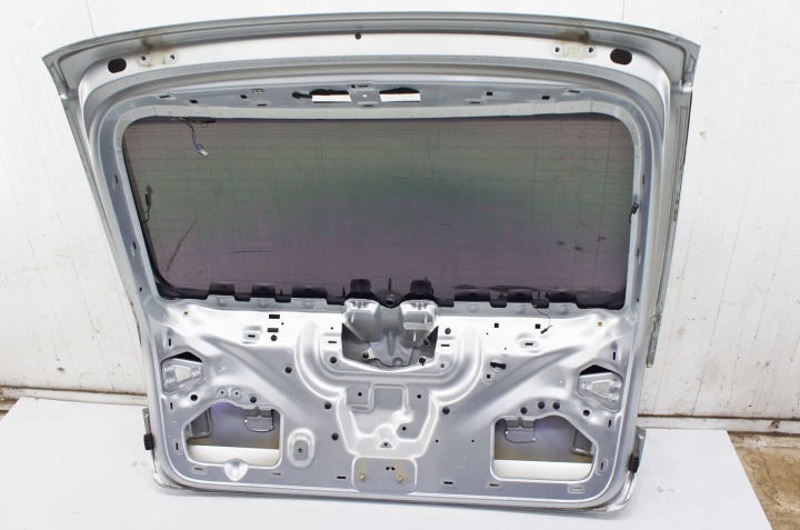 TD211 SKODA SUPERB III COUVERCLES DE COFFRE COUVERCLES DE COFFRE REFLEX SILVER METALLIC 8E VITRE