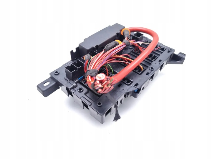 MINI MINI CHÂSSIS MODULE FUSIBLES ONE ESSENCE 75KW (102 HP) 9270354