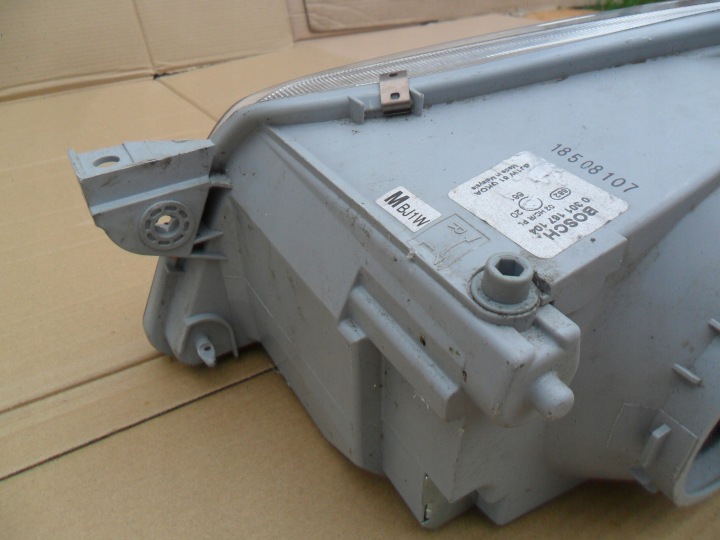 MAZDA 323F BJ 98-00 PROJECTEUR DROIT 1305235393