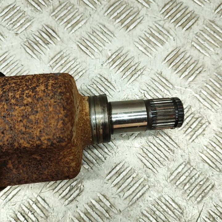 DEMI-ARBRE AVANT GAUCHE VOLVO V50 (MW) 31259517 31944333 1.6L 84KW 2010