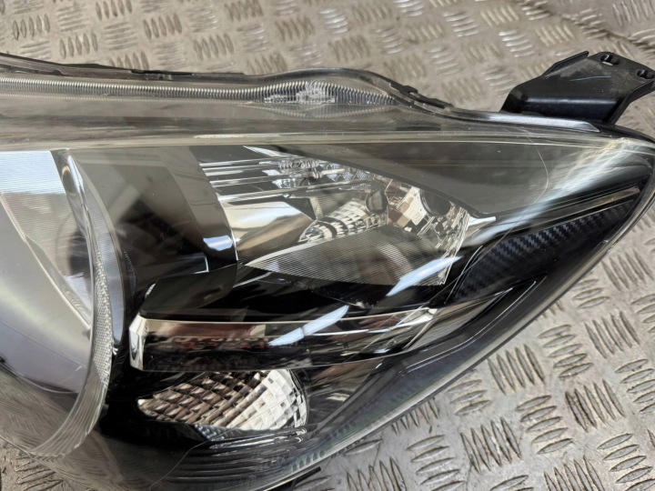 MAZDA 2 2014-2019 PHARE AVANT GAUCHE ORDINAIRE